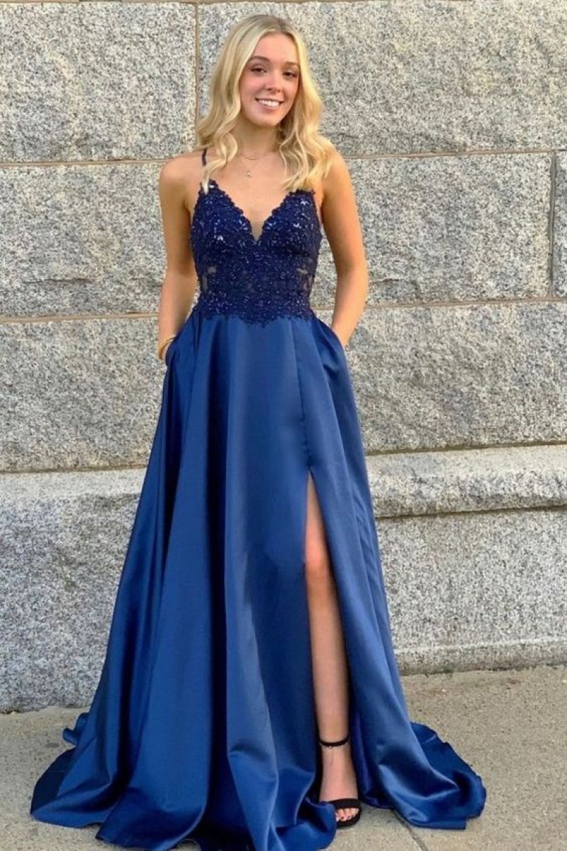 In Navy Blue: A Mesmerizing Midnight Blue Prom Gown for an Unforgettable Evening: prom dresses,  formal wear,  evening gown,  ball gown,  party gowns,  cinderella divine,  strapless dress  