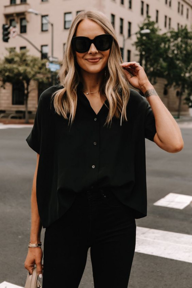 Black top Outfit Trends With Black Trouser, And Sunglasses to Complete Autumn look: hair m,  little black dress  