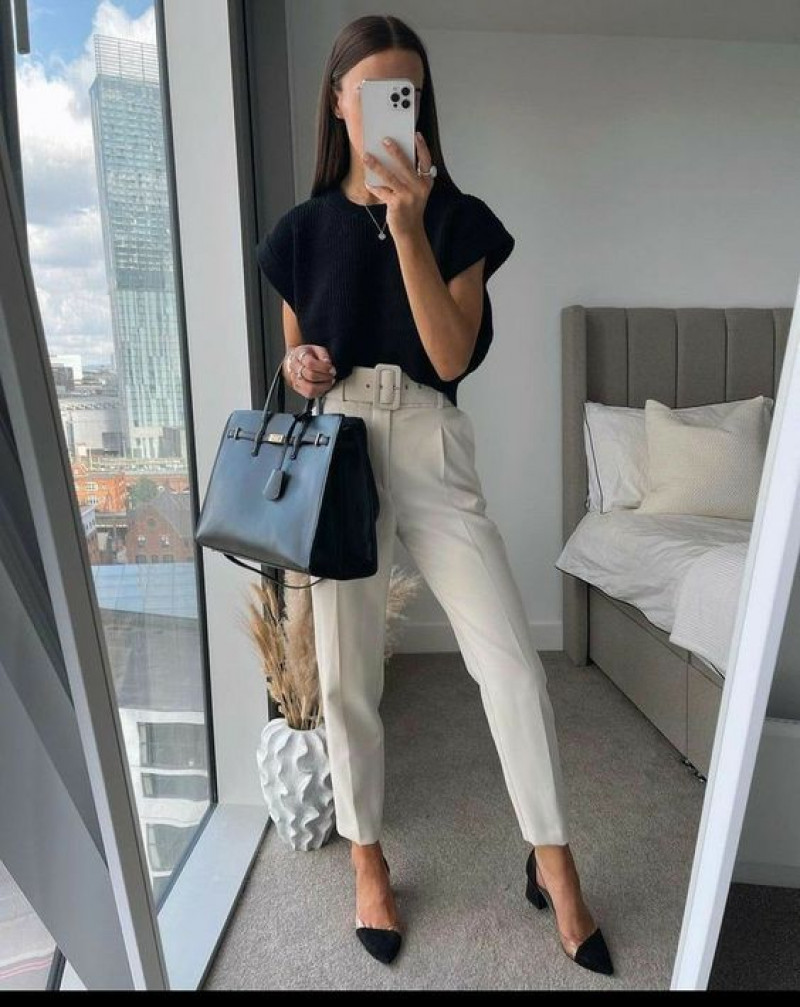 Classy Business Outfit 2023 | Black Upper Business Casual Wardrobe Ideas With Beige Casual Trouser: 