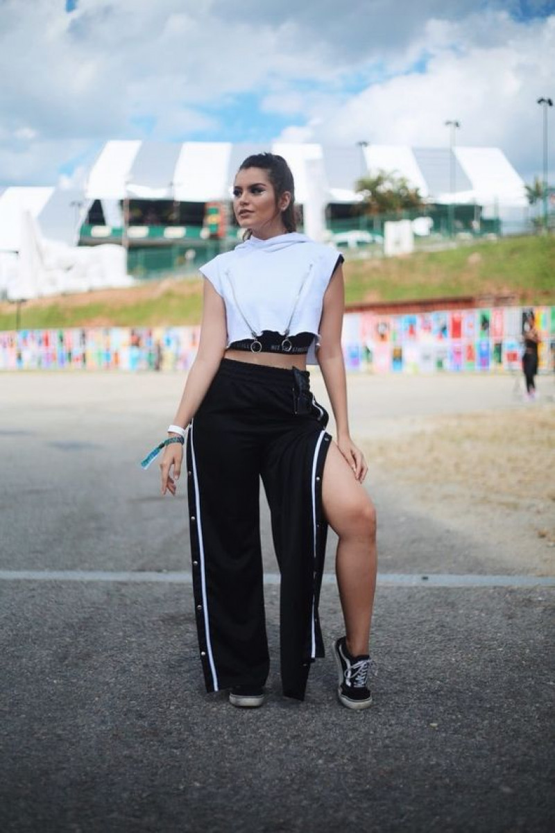 Black Slit Sweat Pant Fashion Wear With White Crop Top: stx it20 risk.5rv nr eo,  formal wear  