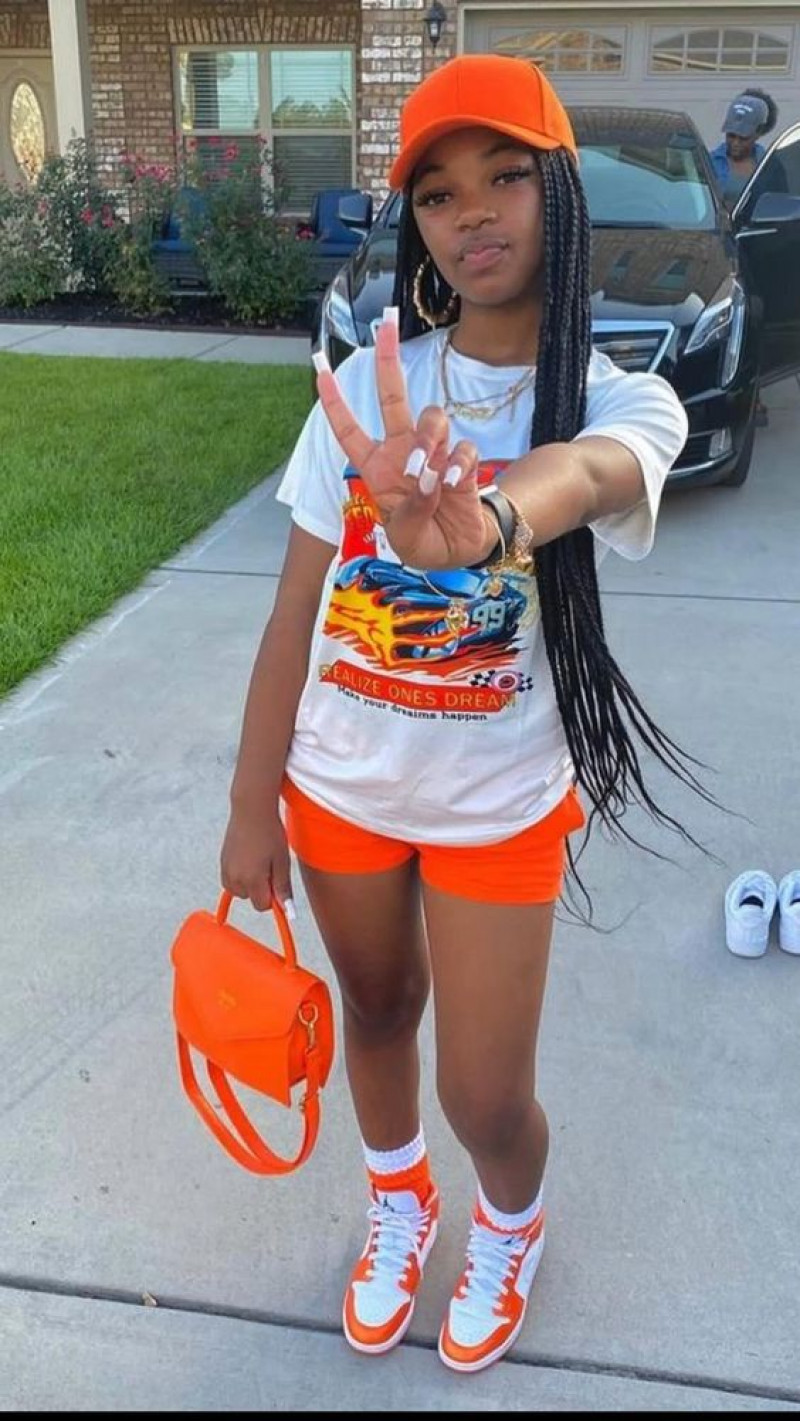 Try This Orange Outfit For A Swaggy Look: fashion accessory,  womens fashion,  diy fashion,  teen fashion  