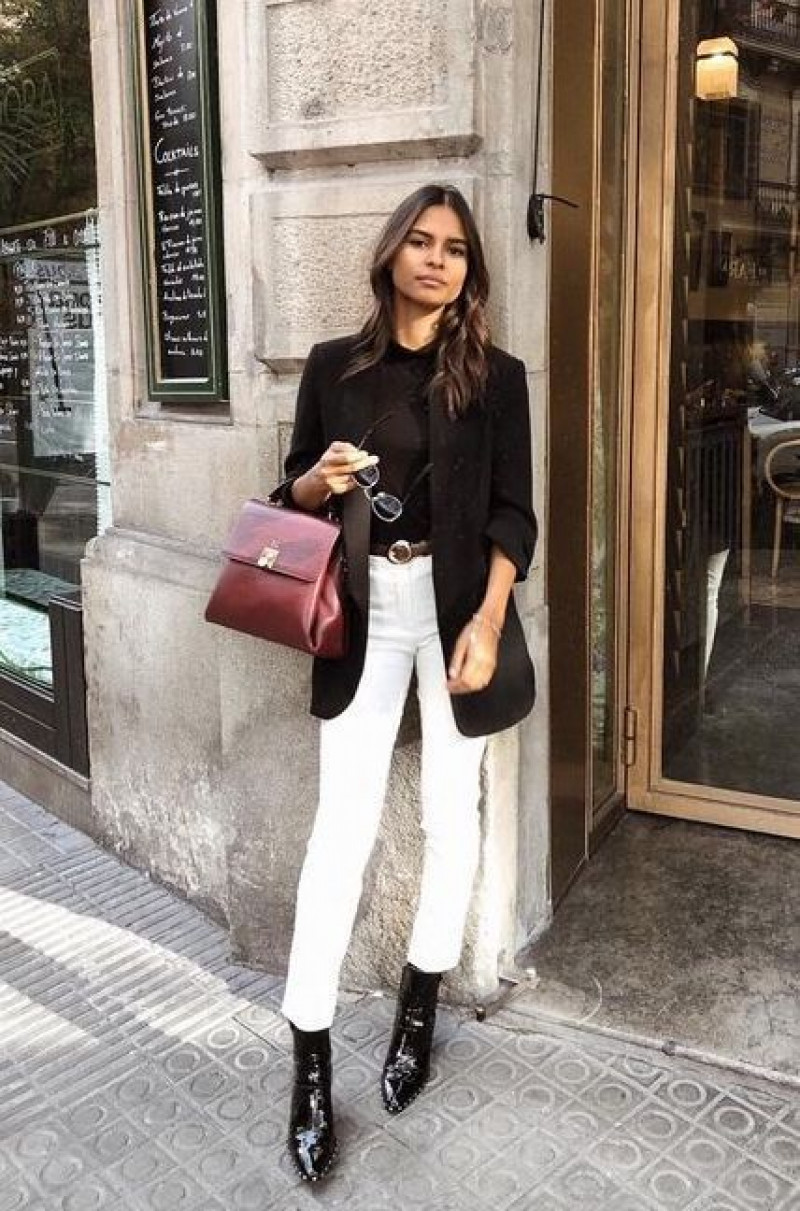 White Pants Black Boots Fashion Trends With Black Suit Jackets And Tuxedo, Calça Branca E Blazer Preto.: 