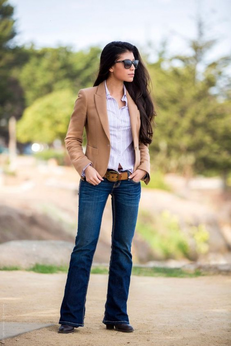 Dark Blue Boot Cut Jeans And Beige Blazer Outfits, Fall Outfits 2023: bell-bottoms,  women's boot cut jeans,  boot-cut jean,  classic high rise bootcut jeans,  blue casual trouser,  beige suit jackets and tuxedo,  black formal shoe,  beige and blue,  beige suit jackets and tuxedo and blue casual trouser  