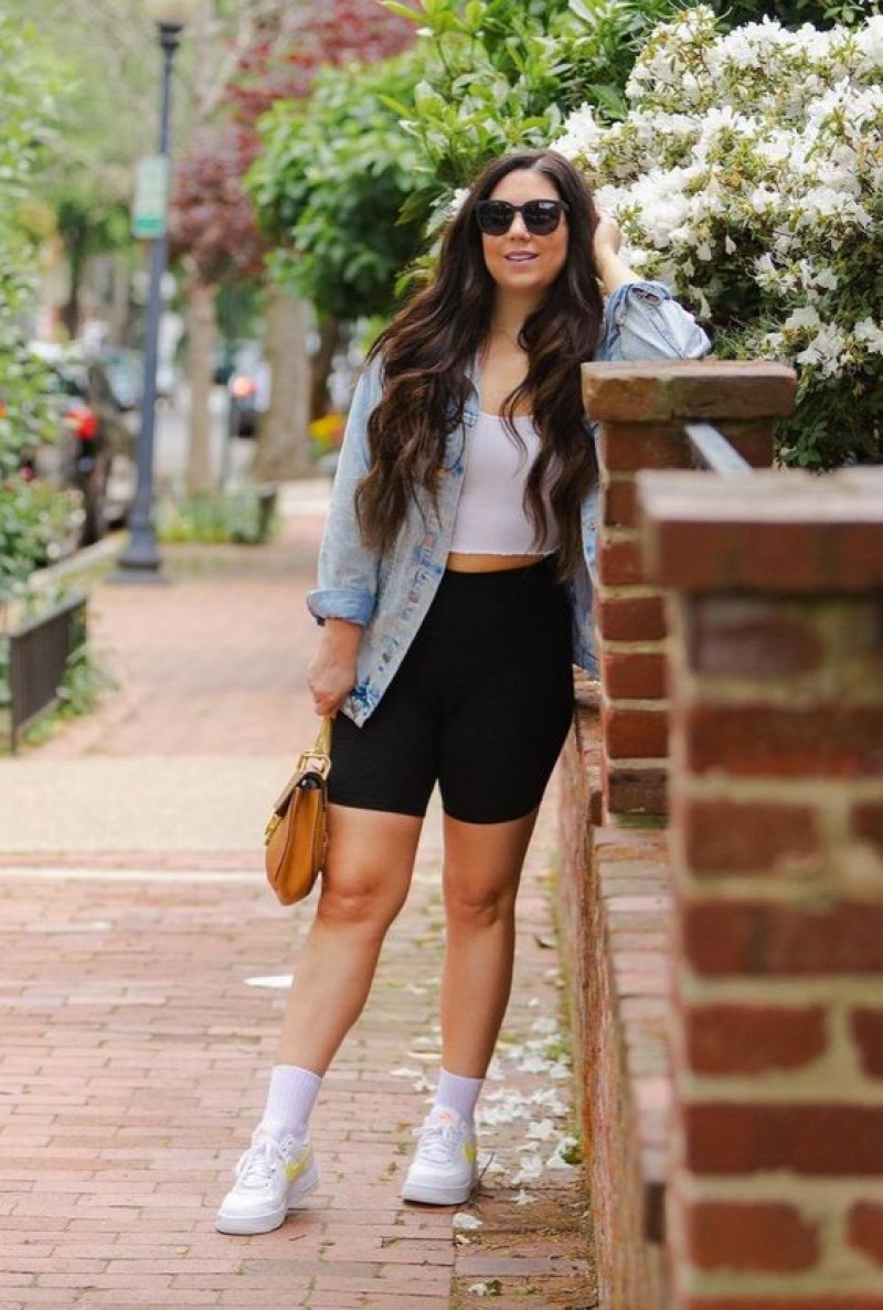 Light Blue Shirt And Black Denim Shorts With Sneakers Outfits Ideas, Accessorize Outfit With Sunglasses and Bag: 