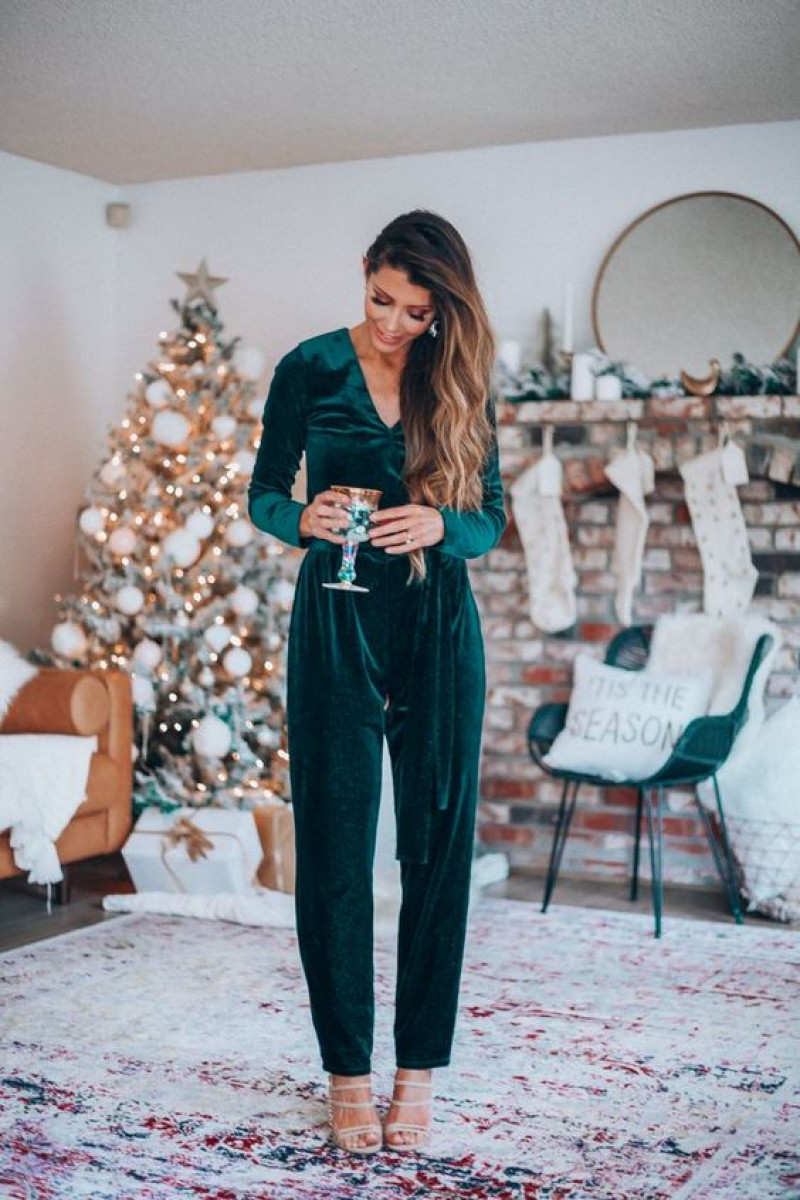 Green Velvet Jumpsuit Fashion Ideas Beige Heels, Instagram Winter Birthday Outfits: electric blue,  party dress,  formal wear,  evening gown,  christmas tree  