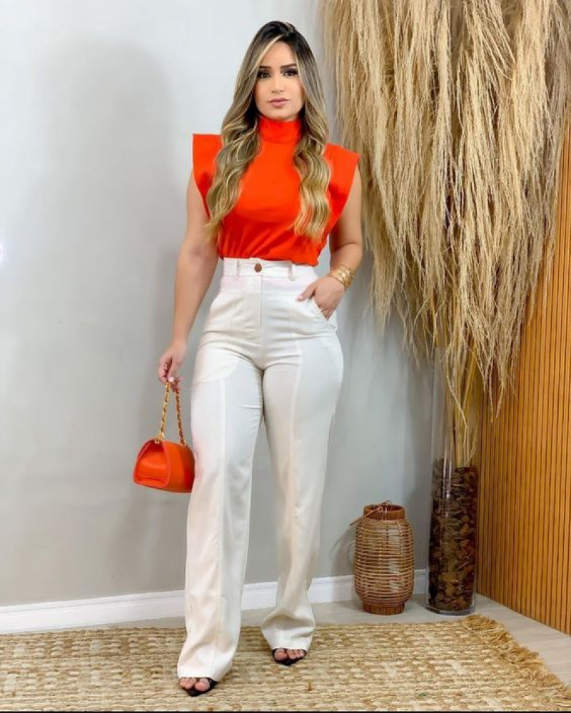 Red Top Business Casual Attires Ideas With White Jeans | Professional Outfit 2023: high-rise,  bell-bottoms,  street style,  palazzo pants  