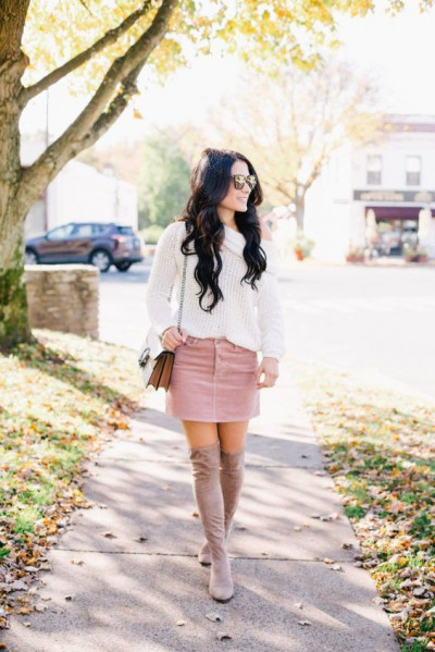 Pink skirt fall outfit, winter clothing: leather skirt,  winter clothing,  over-the-knee boot  
